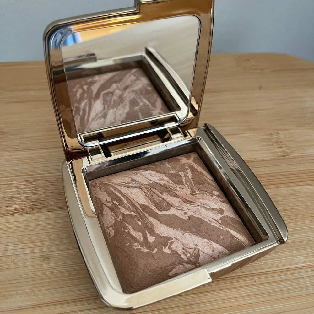 Hourglass Bronzer